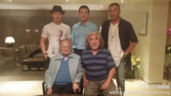 金庸家宴似英雄大会，群众有三问