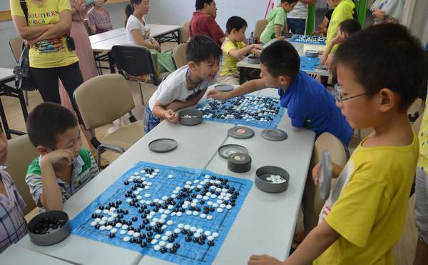 连云港市少儿馆围棋比赛昨日开赛