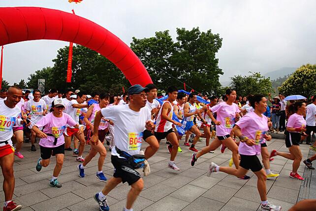 云台山景区 排难奋进 攀登文广新事业新台阶