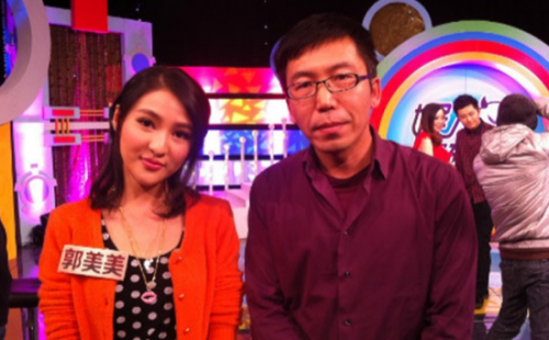 郭美美推手“立二拆四”将受审 常用色情手段炒作