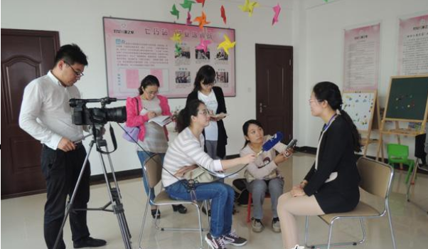 中央、省级媒体聚焦连云港市“婆婆妈妈”大舞台