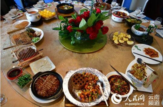 云南美食之旅首届拓东酱油美食节隆重开幕