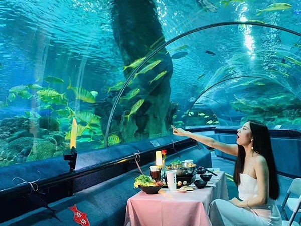 呷哺呷哺七夕首创“在海底吃火锅” 景区和餐饮企业跨界O2O
