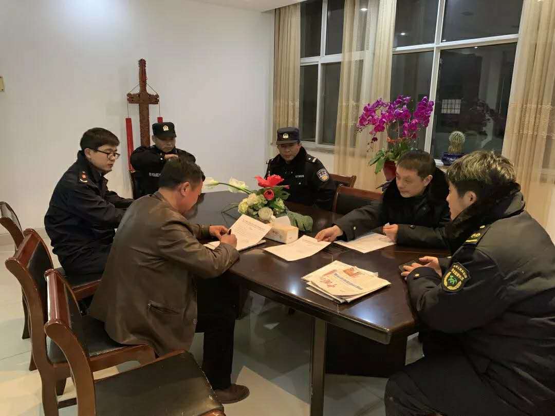 连云港开发区环保局强力推进“蓝天一号”专项行动
