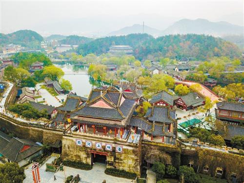 影视公司大洗牌：热钱弃剧横店萧条 平台围剿网剧腰斩