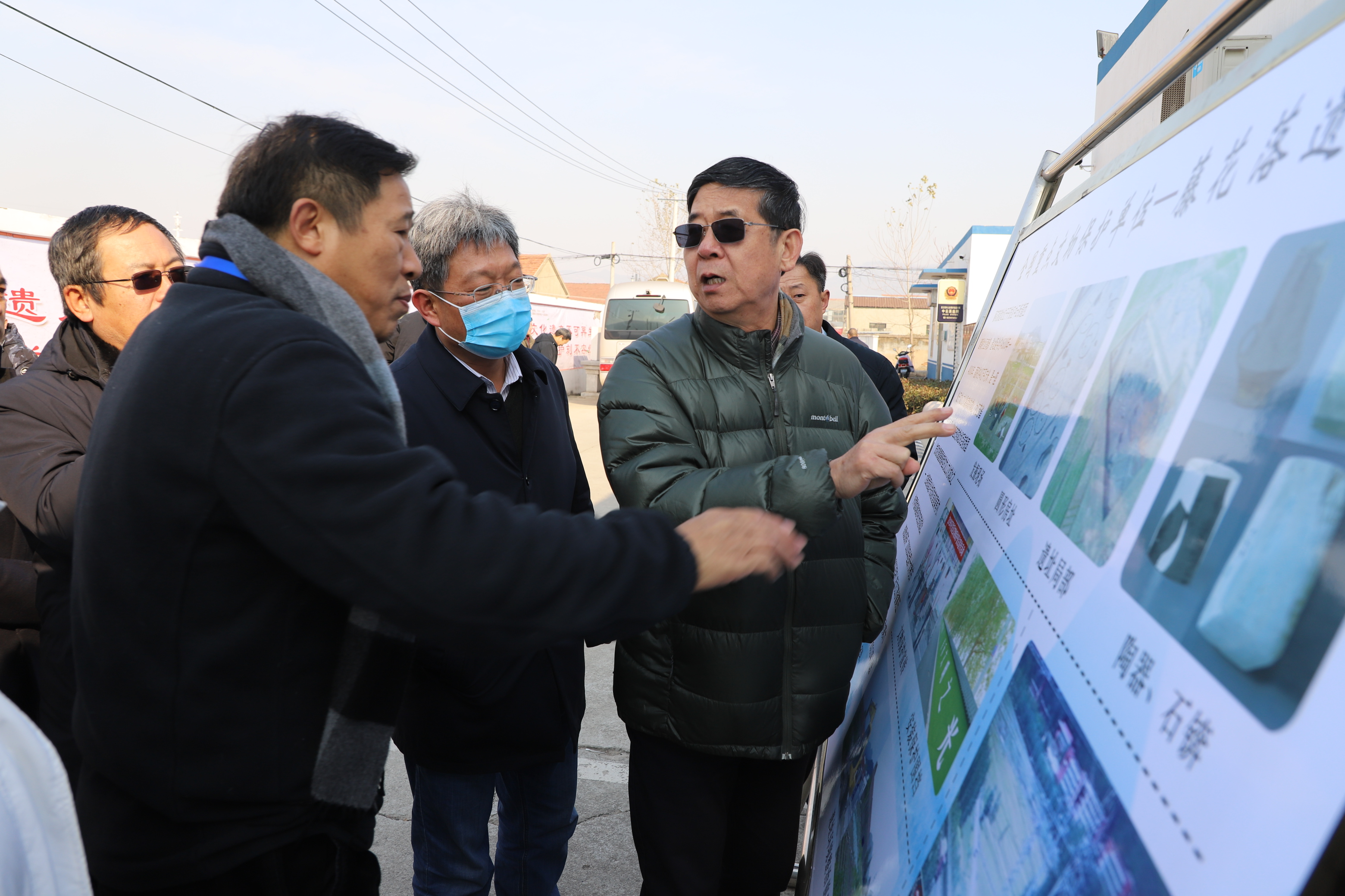 国内30余名考古专家集体调研参观中云街道藤花落遗址