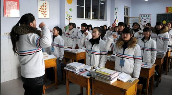 赣榆中专：“早宣誓”活动博得师生“点赞”
