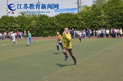 江阴城中实小：“体育期中考试”探索健康更优途径（图）