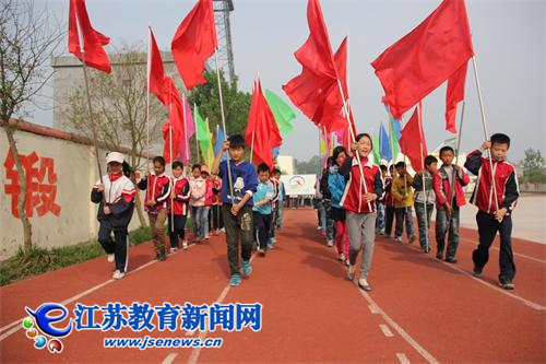东海洪庄小学：阳光体育结出丰硕成果（图）