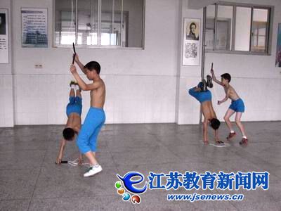 如皋市白蒲小学：为了梦想 搏上一切（图）
