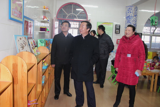 副市长深入东海城区学校调研教育工作