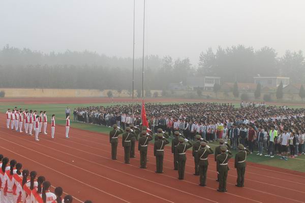 城头高级中学举行国旗班交接仪式