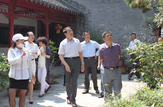 程津培院士造访板浦高级中学