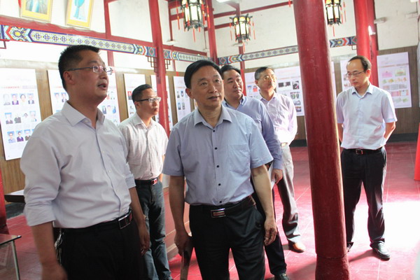 省督政检查组莅临板浦高中开展督导考评工作