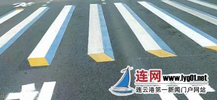 提颜值保安全 连云港市区交通路口出现立体斑马线