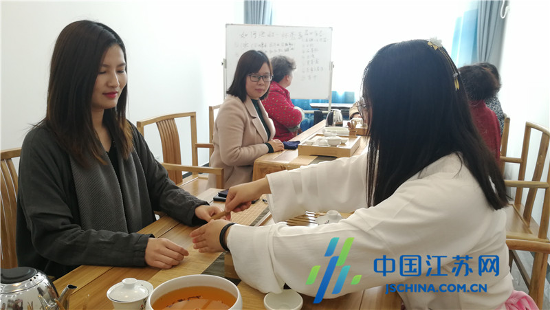连云港市海州区新浦街道机关社区开展茶文化进社区活动