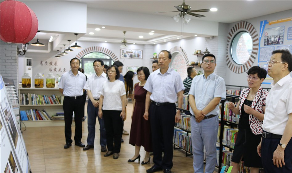 省政协杨峰秘书长考察连云港民革中山博爱之家