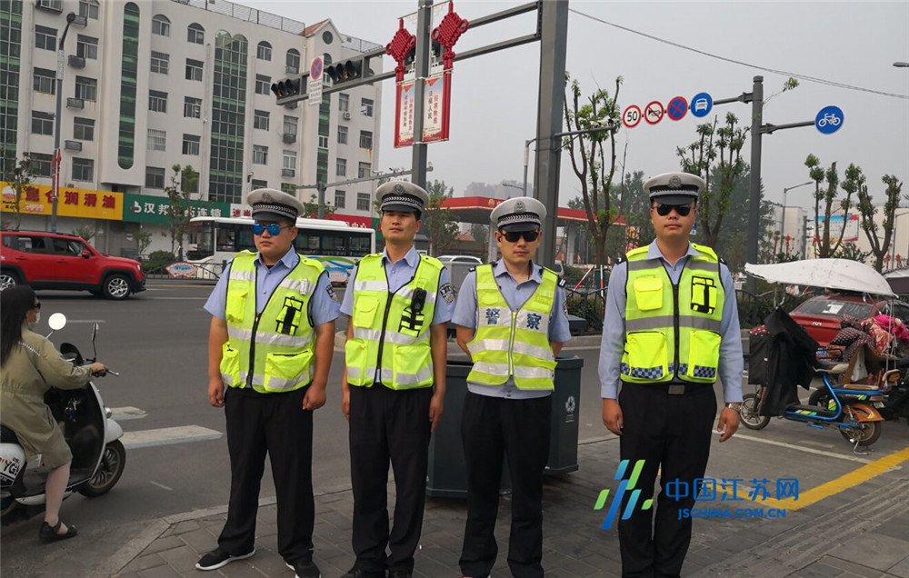 东海县交警大队青湖中队全力构筑道路平安防护网
