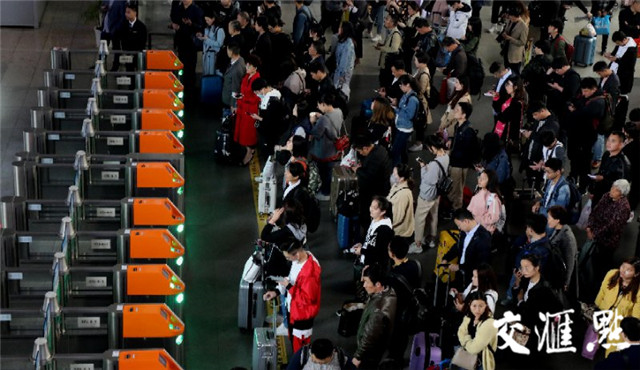 暑运过半，长三角铁路发送旅客6870万人次