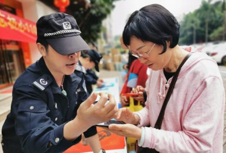 连云港警方反诈宣传各显神通看看有多“拼”