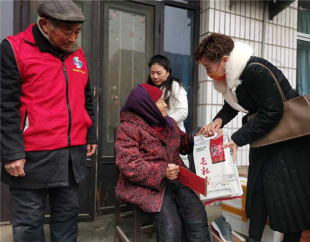连云港赣榆区开展2022春节“情暖农民工”专题慰问活动