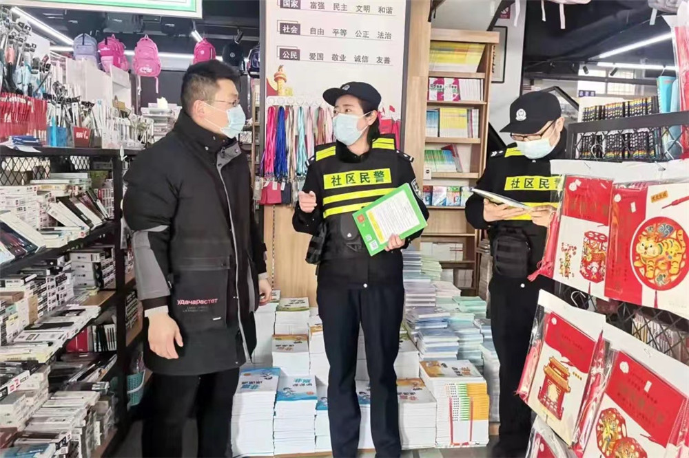 连云港赣榆警方拧紧“安全阀”护航开学季