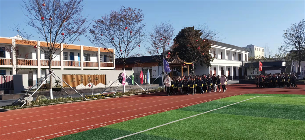 灌云县南岗小学：笃守乡村 点亮留守儿童的心路明灯