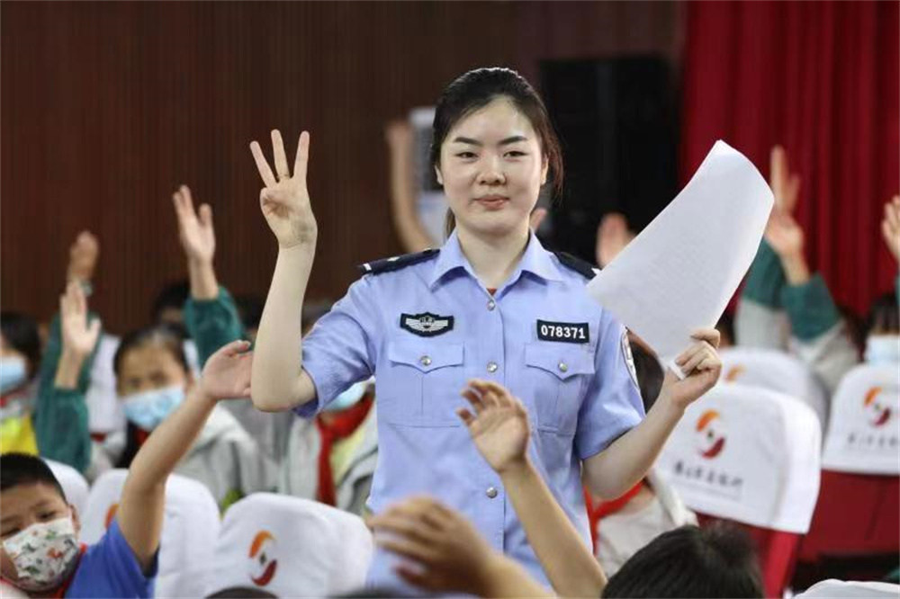 灌云：开展特殊人群未成年子女“护苗助成长”主题活动