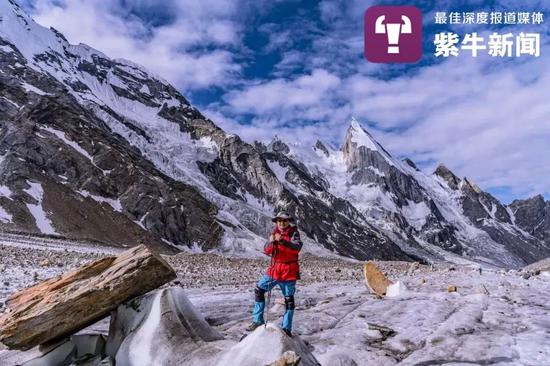 川大教授拍出震撼喜马拉雅山脉雪山图 网友赞伟大