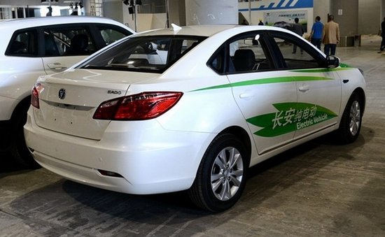 长安明年将推出逸动电动车/CS75混动版