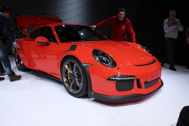 保时捷911 GT3 RS日内瓦亮相 3.3秒破百