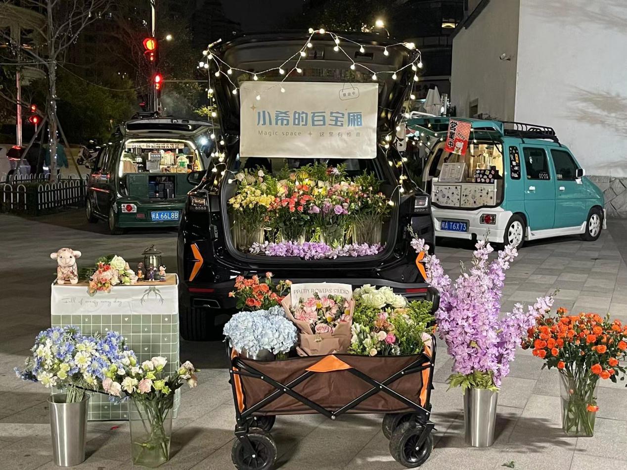 疯狂小杨哥带国乒摆地摊？东风风神新车上市又要搞事情