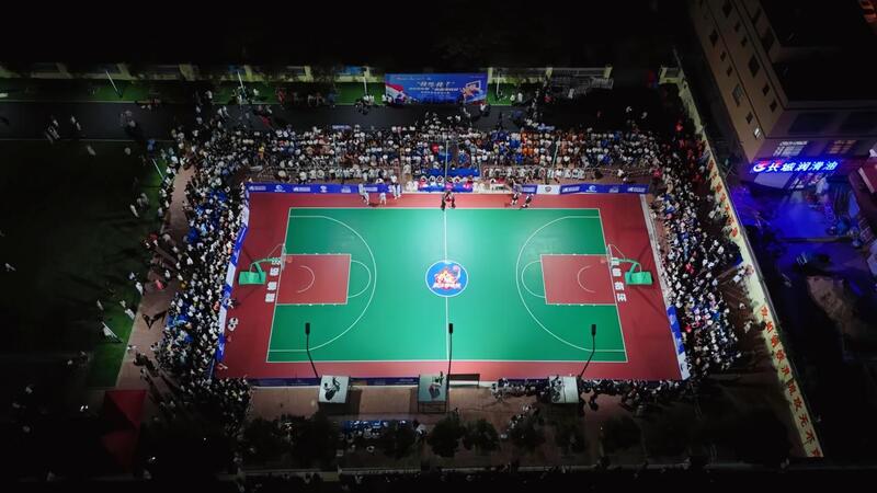 图说：连云港“赣超”掀起黄海之滨篮球“风暴”