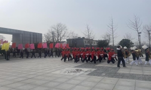 海州通池社区联合香溢物业以“暖心行动”践行基层治理新要求